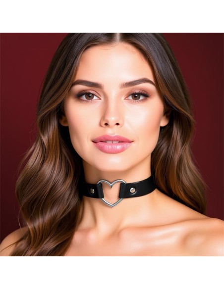 Collar con Corazon Tipo Choker Cuero Vegano Talla Unica